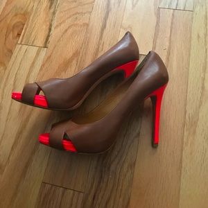 Sexy Ann taylor peep toe. Cognac leather hot pink
